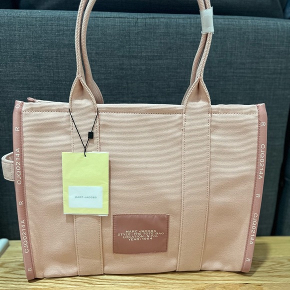 Marc Jacobs Blush Pink Logo Tote - Picture 6 of 6